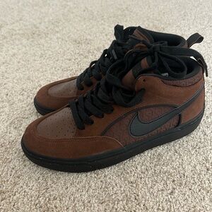 Never been worn, Nike, Leo Baker skateboarding shoes